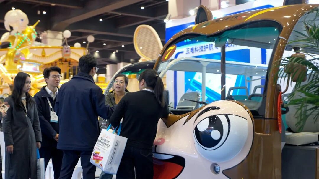 智趣出行，悦动未来！立博观光车亮相2025中国（郑州）旅游休闲娱乐产业博览会