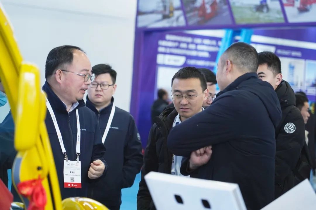 智驾赋能文旅·绿色领航未来 | 立博观光车闪耀第41届CAAPA博览会