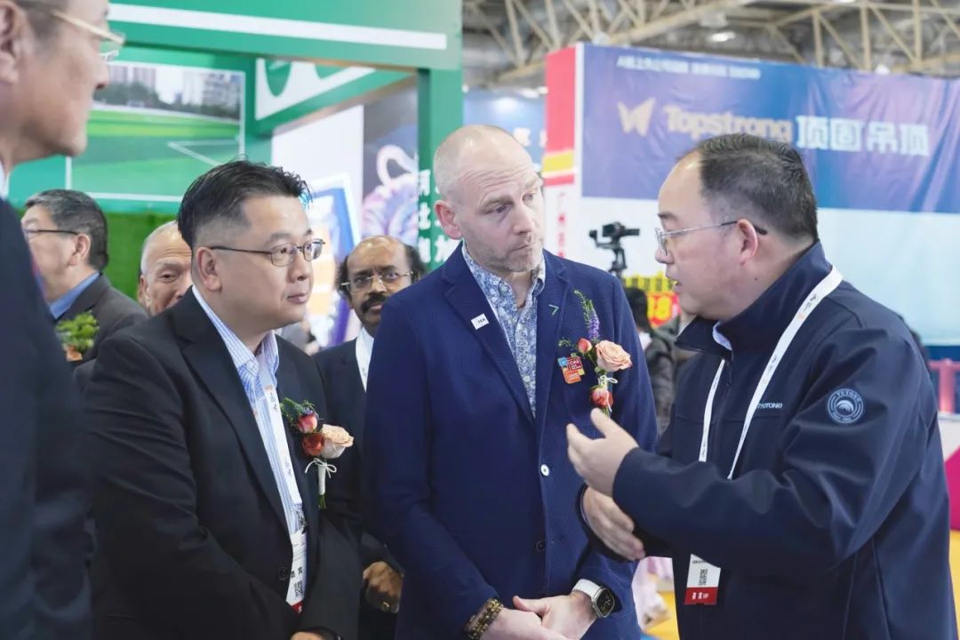 智驾赋能文旅·绿色领航未来 | 立博观光车闪耀第41届CAAPA博览会